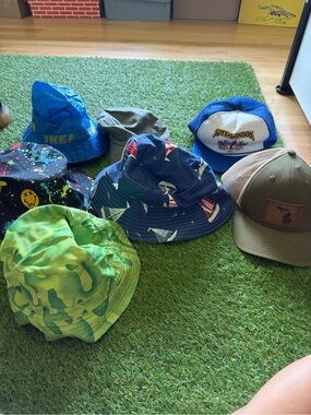 4 bucket hats and 3 normal hats